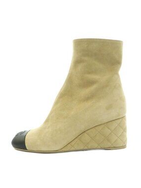 Chanel Short Boots Round Toe Wedge Sole CC Logo Suede Quilted Contrast Bicolor